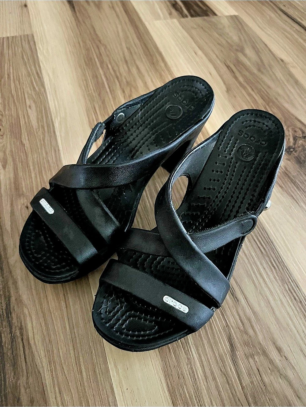 Women’s Crocs Cyprus Iv Black Size 5 High Heel Strappy Platform Sandal